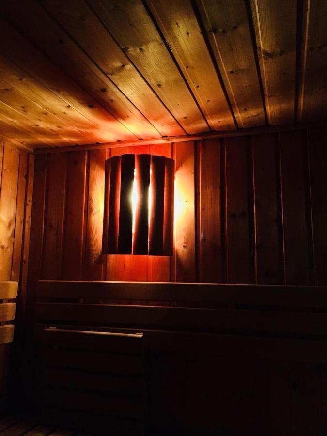 Kleine Moewe, Exklusives Ein Zimmer Apartment Mit Sauna Im Haus Wunstorf Esterno foto