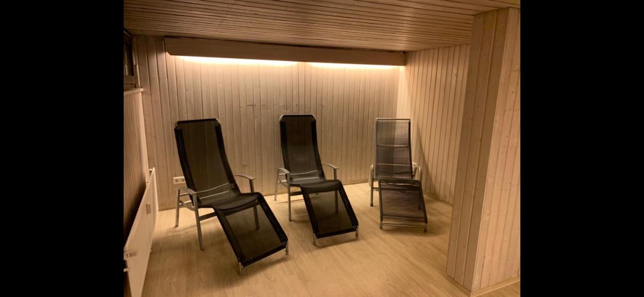 Kleine Moewe, Exklusives Ein Zimmer Apartment Mit Sauna Im Haus Wunstorf Esterno foto