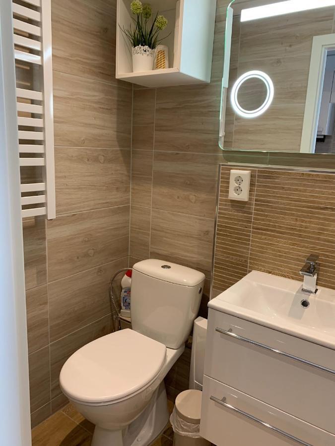 Kleine Moewe, Exklusives Ein Zimmer Apartment Mit Sauna Im Haus Wunstorf Esterno foto
