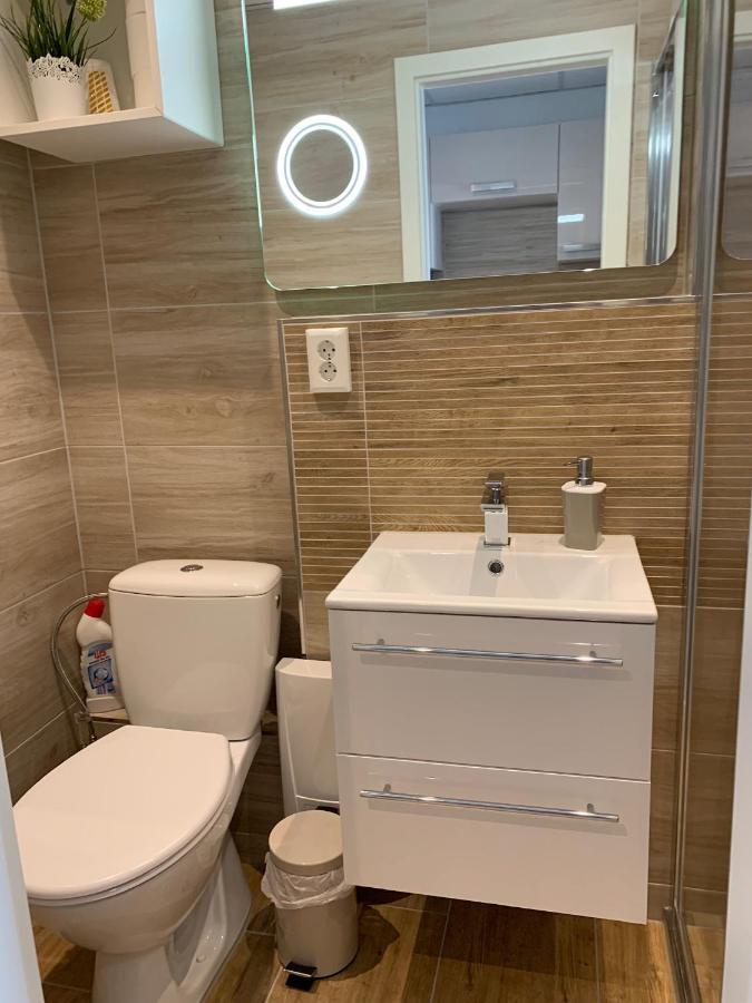 Kleine Moewe, Exklusives Ein Zimmer Apartment Mit Sauna Im Haus Wunstorf Esterno foto