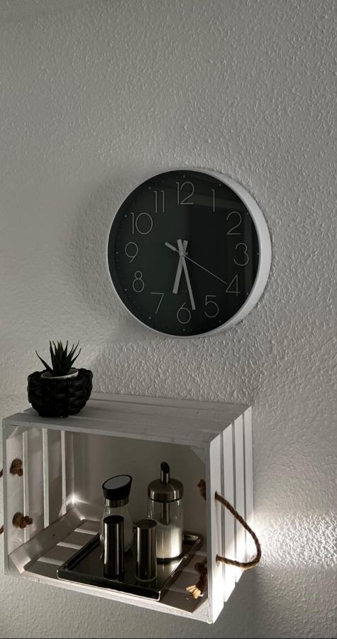 Kleine Moewe, Exklusives Ein Zimmer Apartment Mit Sauna Im Haus Wunstorf Esterno foto